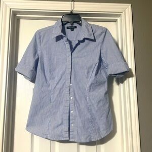 Sz 10 Chadwicks of Boston 3/4 length blue/white button down tailored poplin